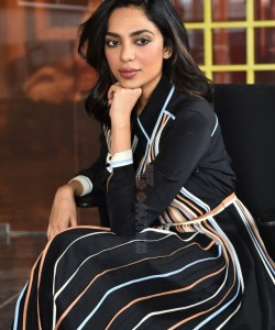 Heroine Sobhita Dhulipala at Major Movie Interview Photos 07