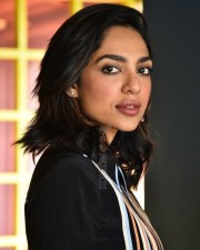 Heroine Sobhita Dhulipala at Major Movie Interview Photos 26 Heroine Sobhita Dhulipala at Major Movie Interview Photos 26