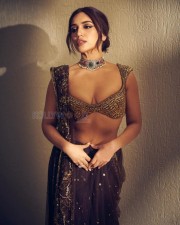 Hot Bhumi Pednekar Cleavage in a Golden Lehenga Pictures 02