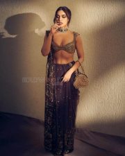 Hot Bhumi Pednekar Cleavage in a Golden Lehenga Pictures 05