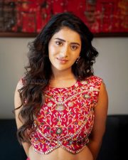 Hot Telugu Heroine Rashi Singh in a Red and Pink Printed Lehenga Choli Photos 02 Hot Telugu Heroine Rashi Singh in a Red and Pink Printed Lehenga Choli Photos 02