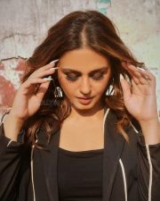 Huma Qureshi in a Black Dress Photoshoot Pictures 03 Huma Qureshi in a Black Dress Photoshoot Pictures 03