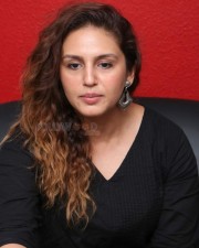 Indian Actress Huma Qureshi Photos