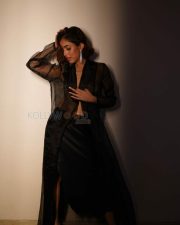 Indian Actress Priya Banerjee Sexy Pictures 04