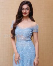 Kaadhalin Pon Veethiyil Movie Heroine Aishwarya Arjun Photos