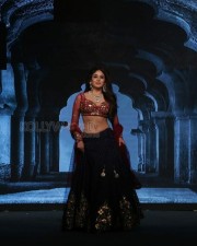 Kritika Kamra Walks The Ramp As Showstopper For Designer Debarun At The Wedding Junction Show Photos