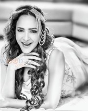 Lakshmi Manchu 35 Lakshmi Manchu New Photos