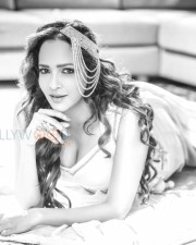 Lakshmi Manchu 33 Lakshmi Manchu New Photos