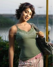 Latest Sexy Stills Of Shriya