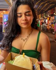 Little Things Actress Mithila Palkar Australia Vacation Photos 01