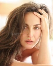 Luminous Actress Elli AvrRam in a White Strapless Top Photos 02
