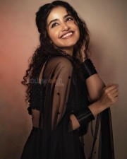 Malayalam Actress Anupama Parameswaran Sexy in Black Saree Photos 04
