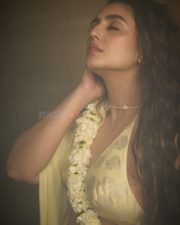 Mesmerising Huma Qureshi Bold and Cute Pictures 04