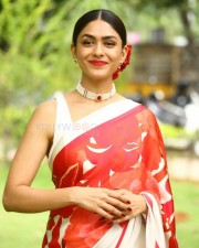 Mrunal Thakur at Sita Ramam Movie Song Launch Pictures 01 Mrunal Thakur at Sita Ramam Movie Song Launch Pictures 01