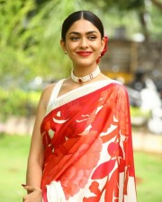 Mrunal Thakur at Sita Ramam Movie Song Launch Pictures 02 Mrunal Thakur at Sita Ramam Movie Song Launch Pictures 02