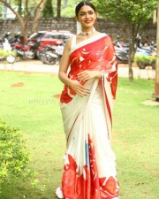 Mrunal Thakur at Sita Ramam Movie Song Launch Pictures 16 Mrunal Thakur at Sita Ramam Movie Song Launch Pictures 16