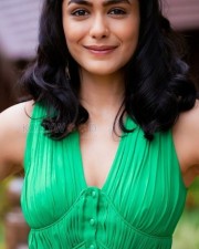 Mrunal Thakur in a Green Dress Picture 01 Mrunal Thakur in a Green Dress Picture 01