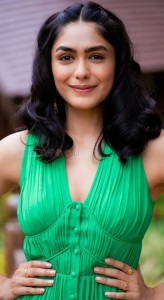 Mrunal Thakur Photos | Kollywood Zone