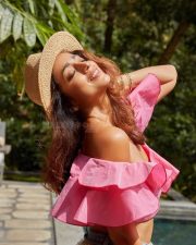 Non Violence Actress Shriya Saran Sexy in a Pink Off Shoulder Ruffled Crop Top Photos 03