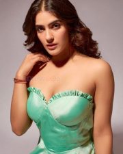 Ooru Peru Bhairavakona Actress Kavya Thapar Sexy Pictures 01 Ooru Peru Bhairavakona Actress Kavya Thapar Sexy Pictures 01