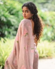 Paradha Actress Anupama Parameswaran in a Light Brown Floral Handwoven Cotton and Silk Sari with Organza Border Photos 08