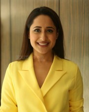Pragya Jaiswal At Freedom Buy Jar Get Car Offer Winners Announcement Photos