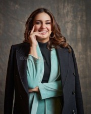 Pretty Huma Qureshi Photoshoot Pictures 01