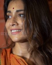 Radiant Actress Shriya Saran in a Orange Handloom Cotton Saree Photos 02