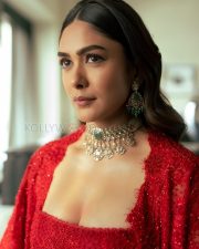 Resplendent Mrunal Thakur Cleavage in a Red Embellished Lehenga Photos 03 Resplendent Mrunal Thakur Cleavage in a Red Embellished Lehenga Photos 03