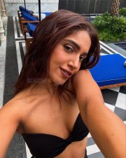 Sexy Bhumi Pednekar in a Black Strapless Bikini Photos 03