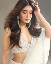 Sexy Kritika Kamra Photoshoot Pictures 02
