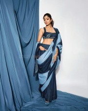 Sexy Shilpa Shetty in a Denim Saree and Blouse Photos 03