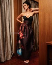 Sexy Shobita Dhulipala Cleavage in a Black Strapless Gown Photos 02 Sexy Shobita Dhulipala Cleavage in a Black Strapless Gown Photos 02