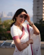 Sexy Sobhita Dhulipala in White Summer Saree Photos 02