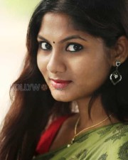 Shruthi Reddy New Photoshoot Pictures