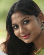 Shruthi Reddy New Photoshoot Pictures