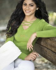 South Actress Shruti Reddy Portfolio Pictures