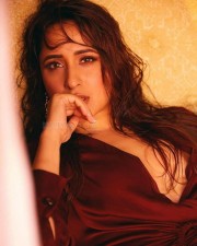 South Indian Actress Pragya Jaiswal Sexy Photoshoot Pictures