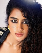 Stunning Anupama Parameswaran in a Black Bralette and Skirt Photos 01