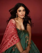 Stunning Kritika Kamra in a Green Lehenga Set Photos 03