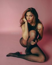 Stunning Saiee Manjrekar in a Black Sleeveless Halter Neck Dress Pictures 01 Stunning Saiee Manjrekar in a Black Sleeveless Halter Neck Dress Pictures 01