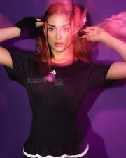Stunning Saiee Manjrekar in an Adidas Sportswear Pictures 02 Stunning Saiee Manjrekar in an Adidas Sportswear Pictures 02