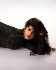 Stylish Anupama Parameswaran in a Black Shimmery Bodycon Dress Photos 05