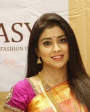 Tamil Actress Shriya Saran Stills