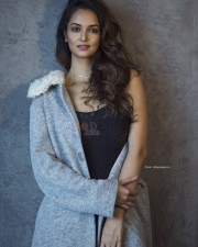 Thrishulam Actress Shanvi Srivastava Sexy Pictures 04