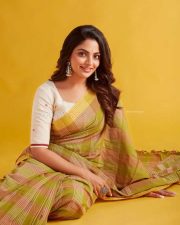 Trendy and Stylish Malayalam Actress Nikhila Vimal Photoshoot Pictures 02