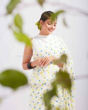 Trendy and Stylish Malayalam Actress Nikhila Vimal Photoshoot Pictures 05