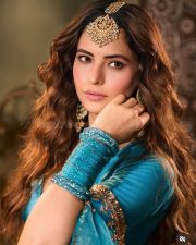 Aadha Ishq Actress Aamna Sharif in a Turquoise Blue Lehenga Pictures 04