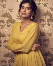 Aadya Actress Hebah Patel in a Yellow Dress Pictures 02