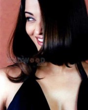 Actress Aishwarya Rai Sexy Photos